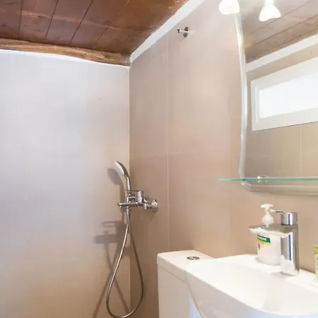Сasa de vacaciones Glamorous 2br In With Amazing Sea View